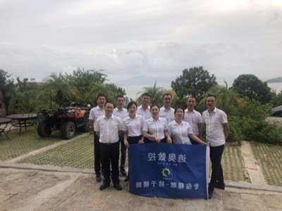 东莞迪奥数控手机精雕机厂家带领团队惠州一日游