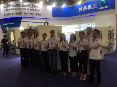 迪奥数控机床亮相厚街展会